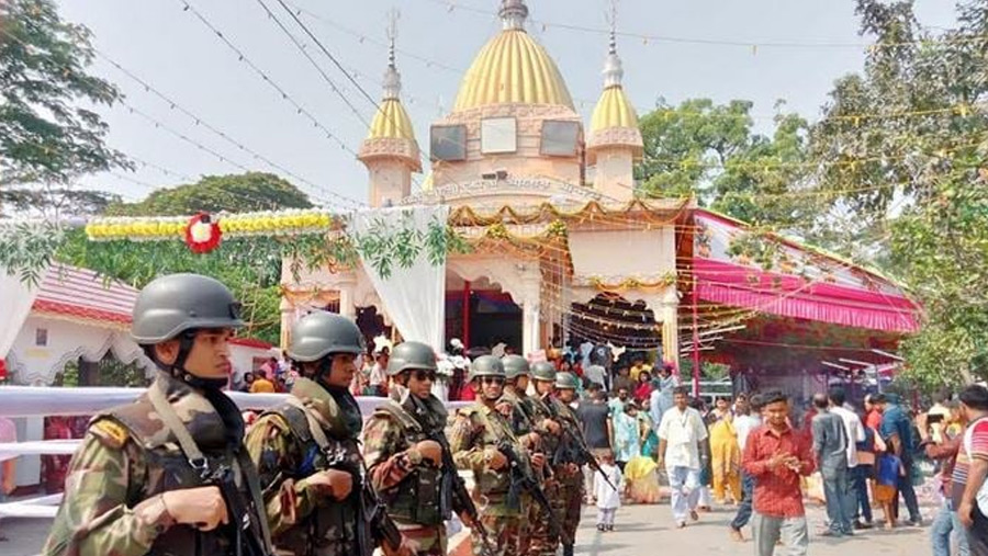 সনাতন ধর্মাবলম্বীদের উৎসবে সেনাবাহিনীর নিরাপত্তা প্রদান