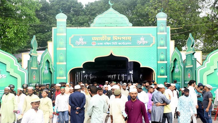 জাতীয় ঈদগাহে ঈদের প্রধান জামাত অনুষ্ঠিত